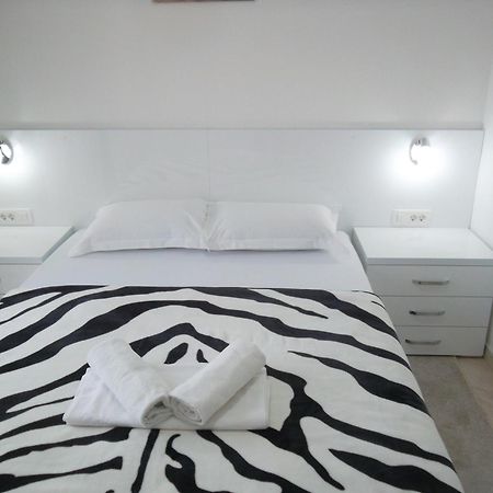 Guest House 4M Petrovac Szoba fotó