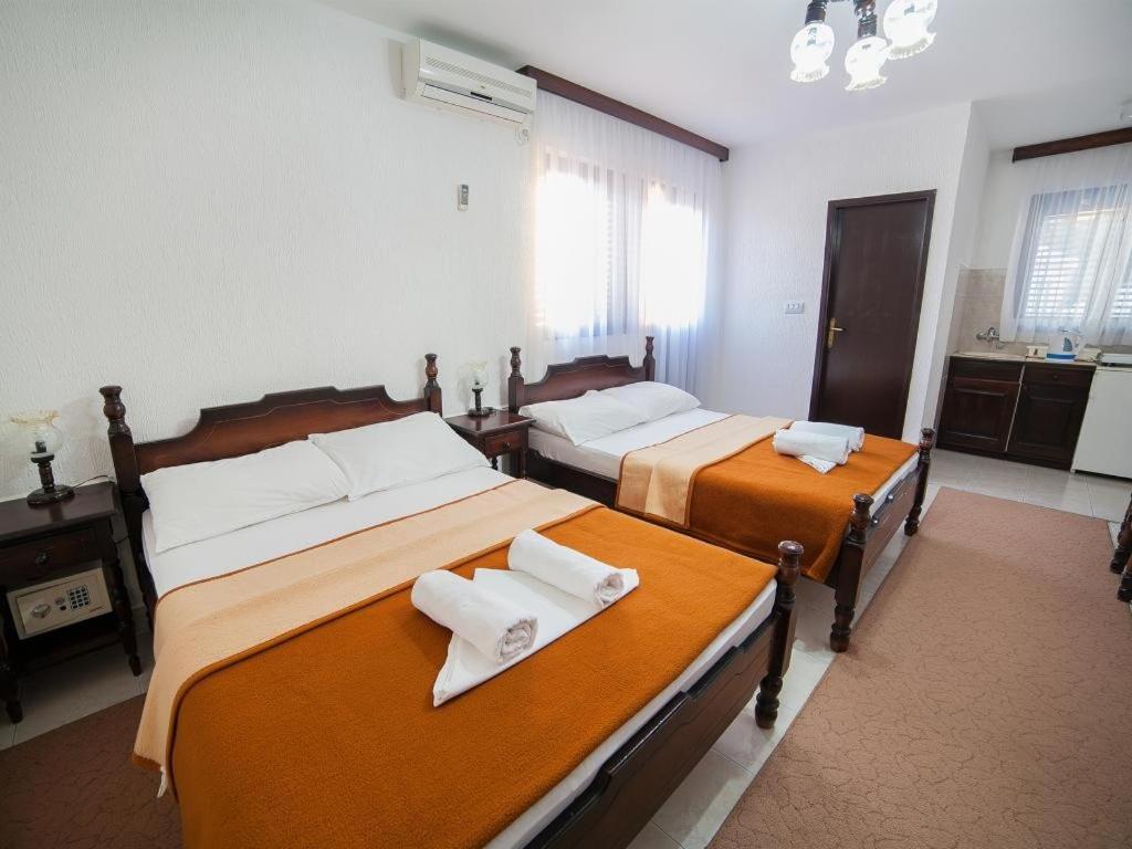 Guest House 4M Petrovac Szoba fotó