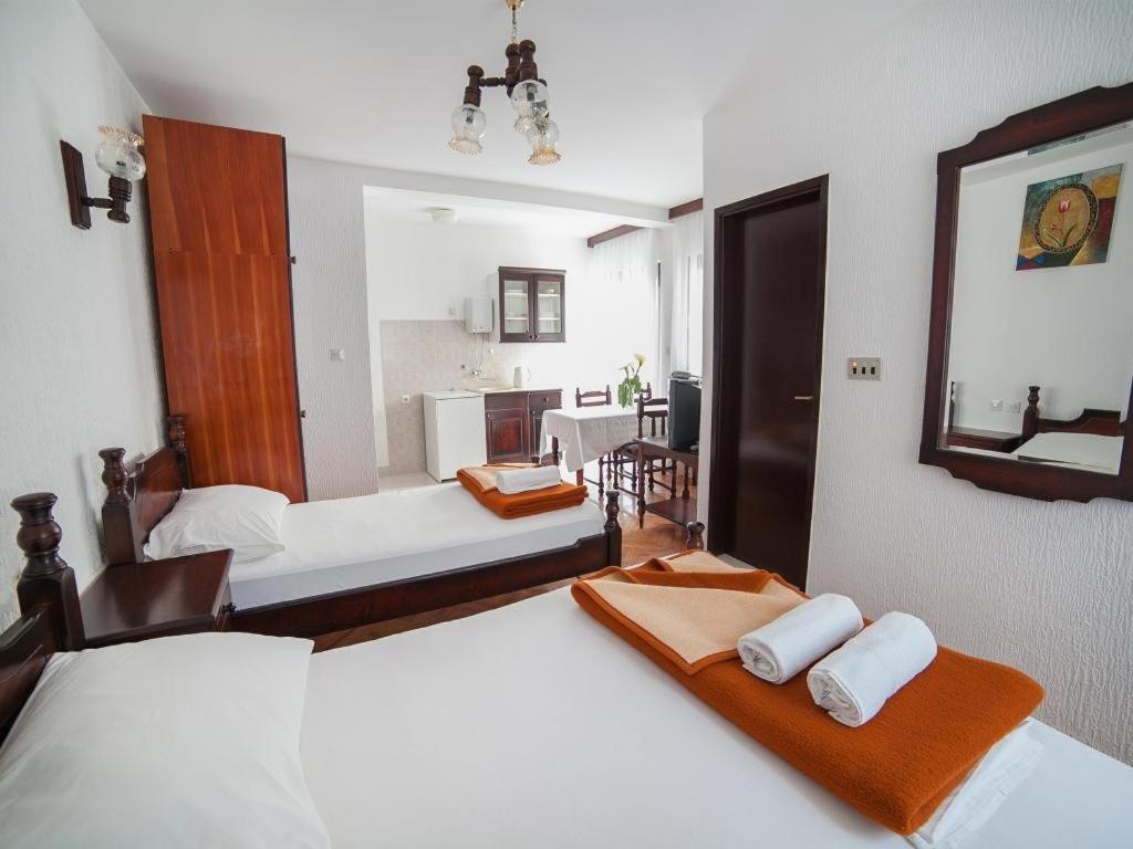 Guest House 4M Petrovac Szoba fotó