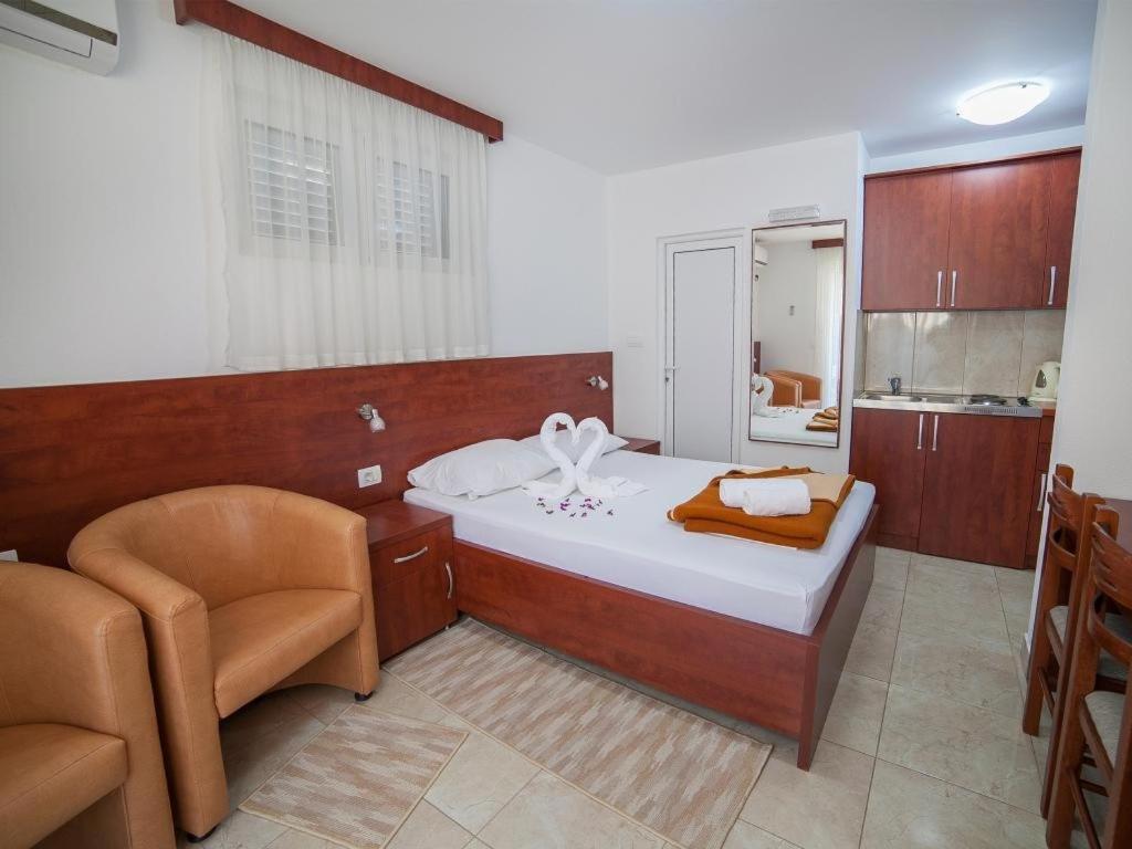 Guest House 4M Petrovac Szoba fotó