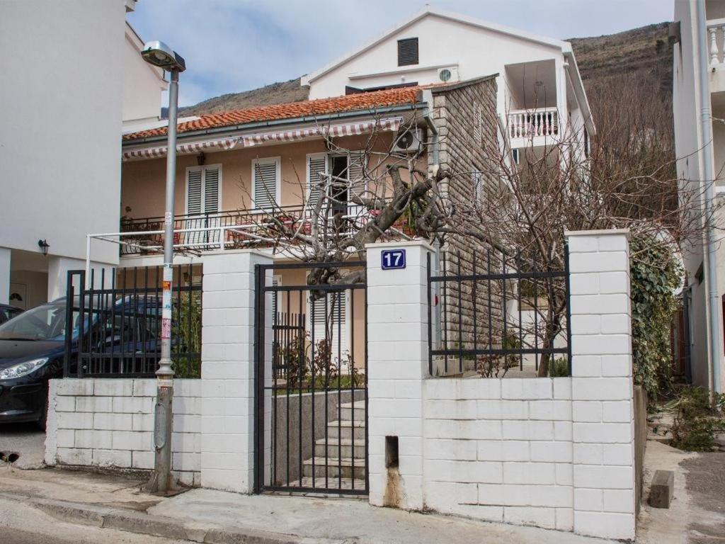 Guest House 4M Petrovac Kültér fotó
