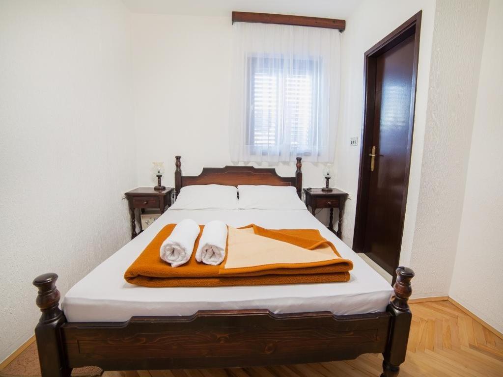 Guest House 4M Petrovac Szoba fotó