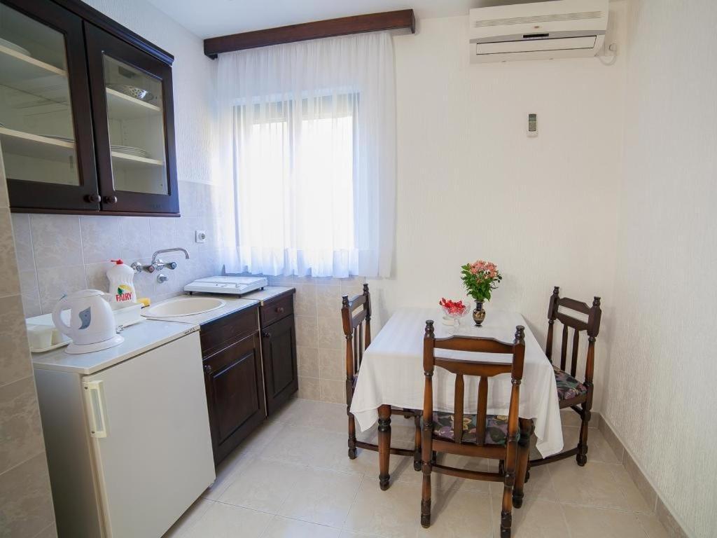Guest House 4M Petrovac Szoba fotó