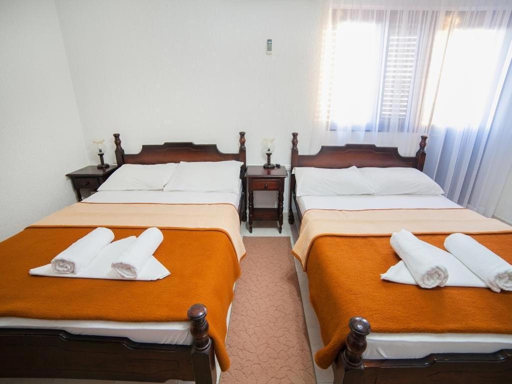 Guest House 4M Petrovac Szoba fotó