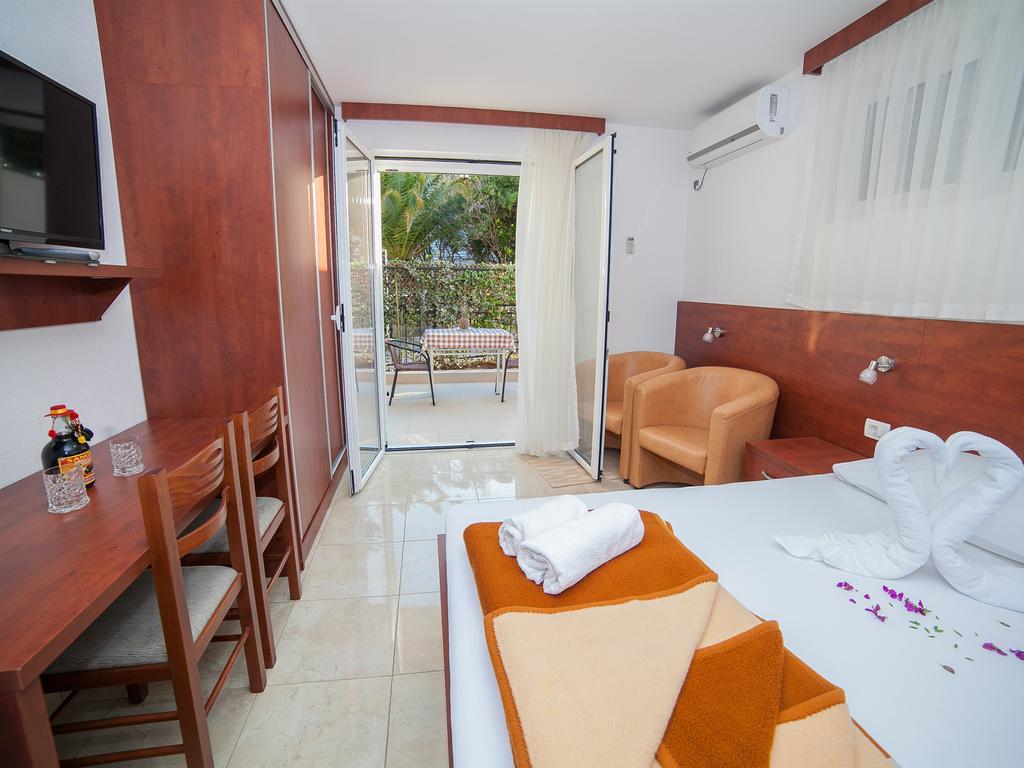 Guest House 4M Petrovac Szoba fotó
